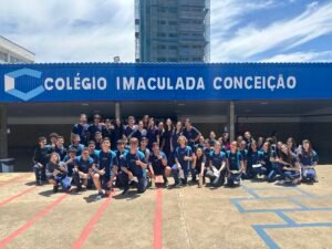 O 8º e 9º ano participaram de uma palestra sobre saúde mental e bullying.